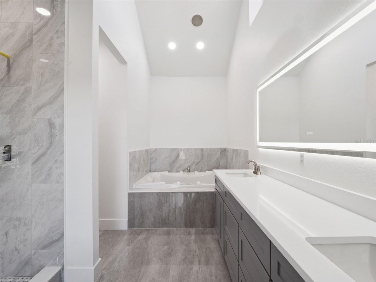 17850 Coralwood Lane, Groveland, FL 34736 Photo