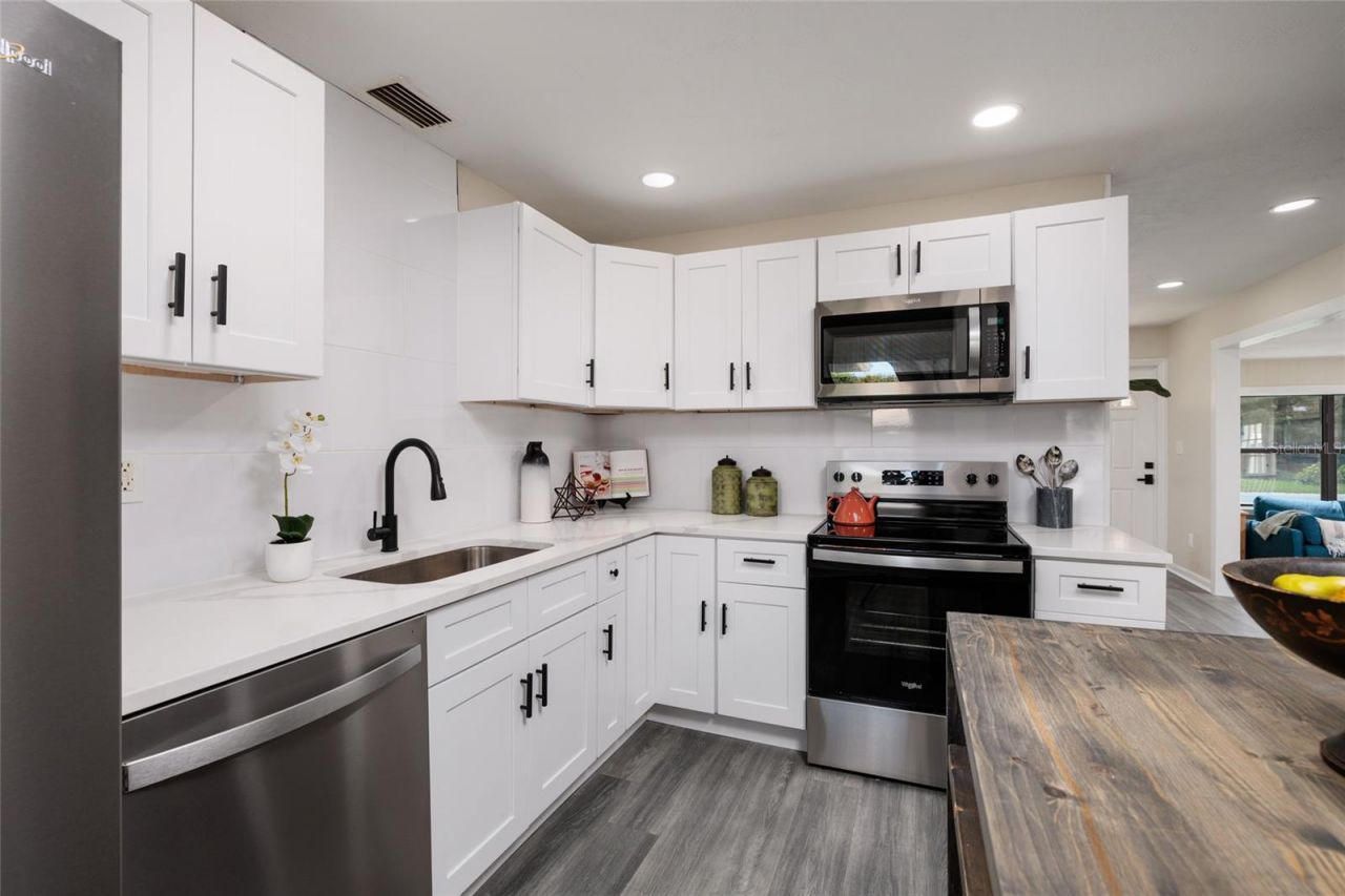 7500 15th Street N, Saint Petersburg, FL 33702 Photo