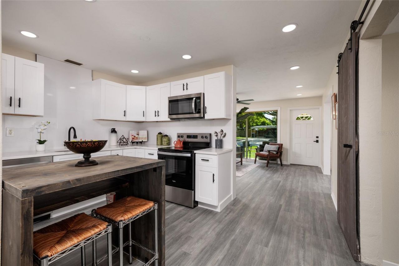 7500 15th Street N, Saint Petersburg, FL 33702 Photo