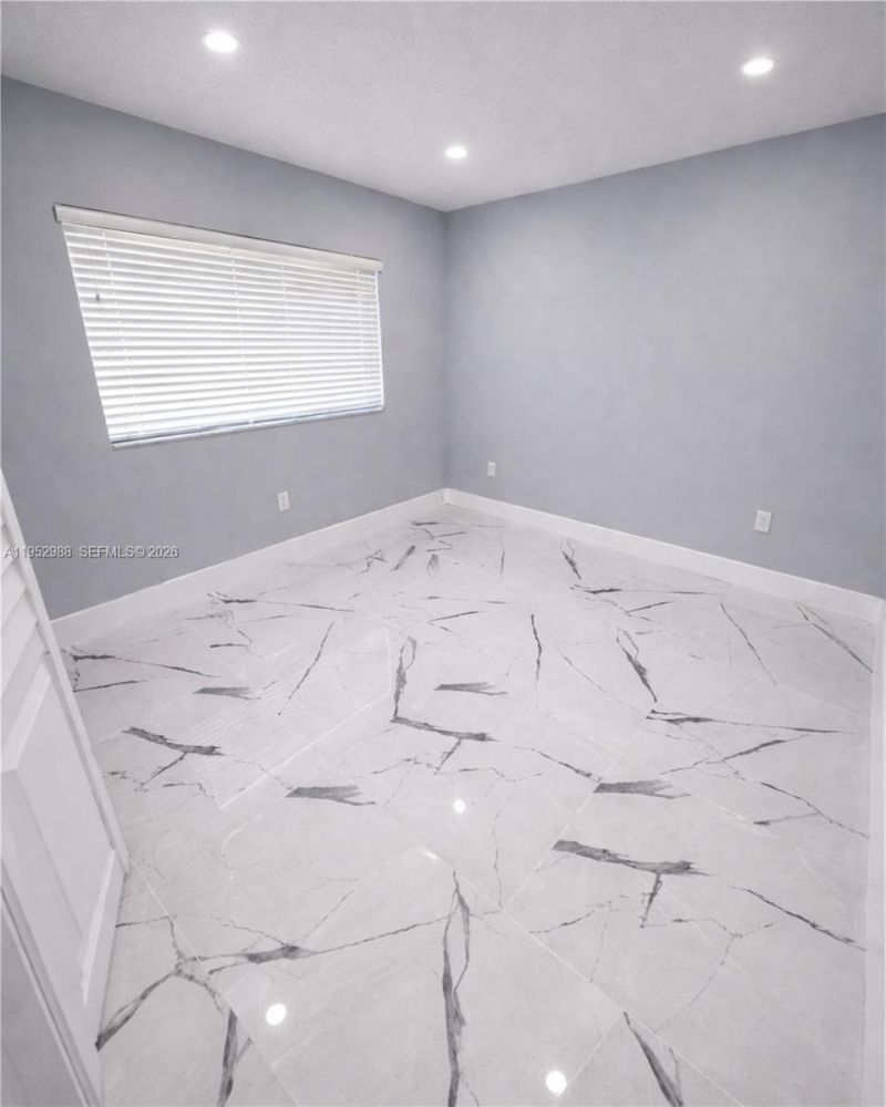 7925 W 29th Way , Unit 201, Hialeah, FL 33018 Photo