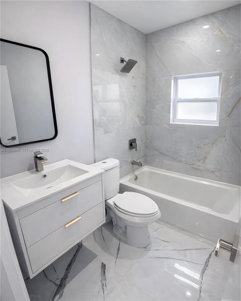 7925 W 29th Way , Unit 201, Hialeah, FL 33018 Photo