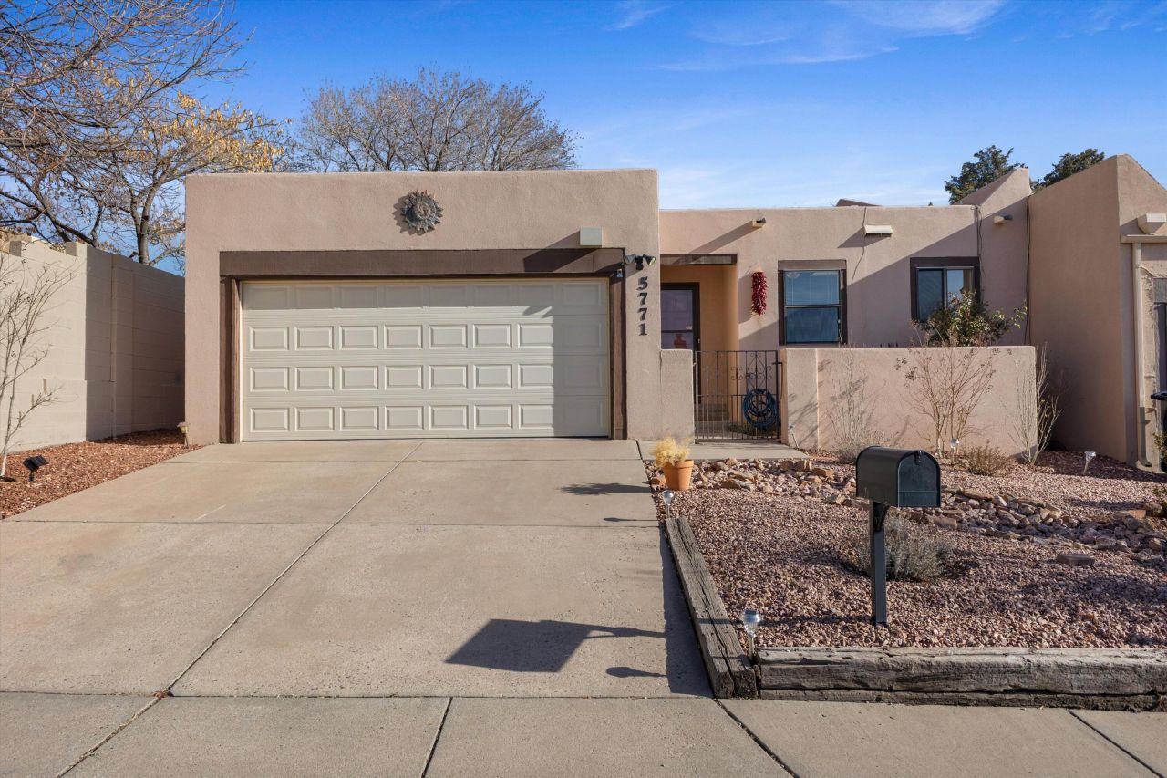 5771 Manzanillo Loop Ne, Albuquerque, NM 87111 Main Photo