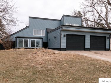 1032 Skyline Drive, Fremont, NE 68025