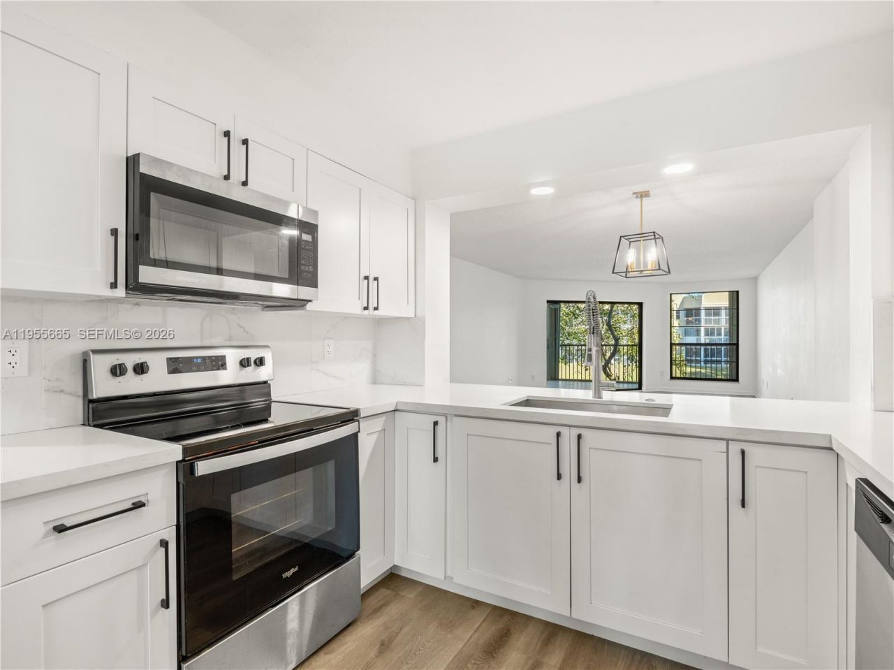 7547 Fairfax Dr, Unit 210, Tamarac, FL 33321 Photo