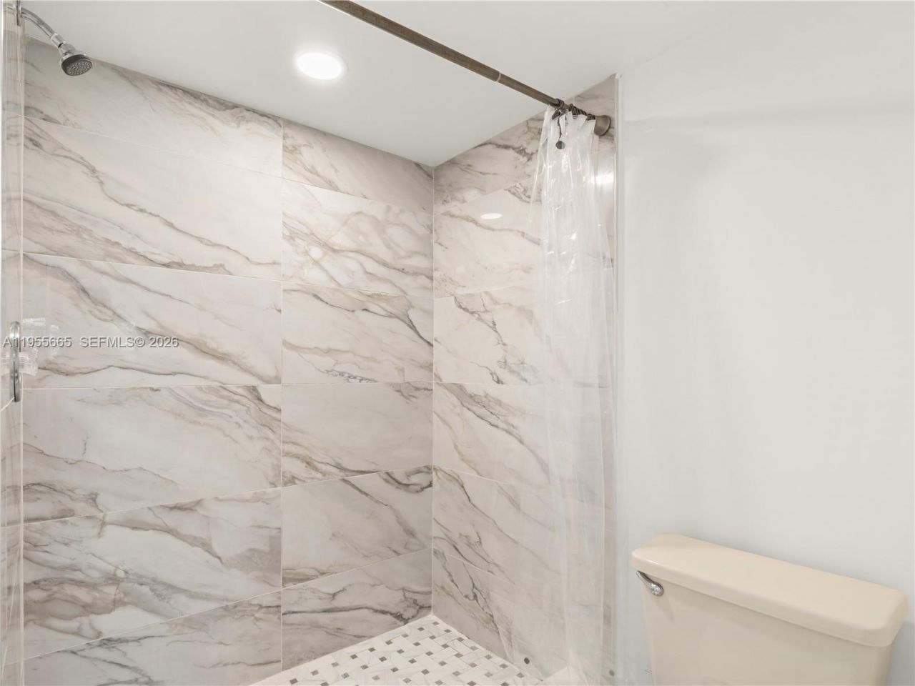 7547 Fairfax Dr, Unit 210, Tamarac, FL 33321 Photo