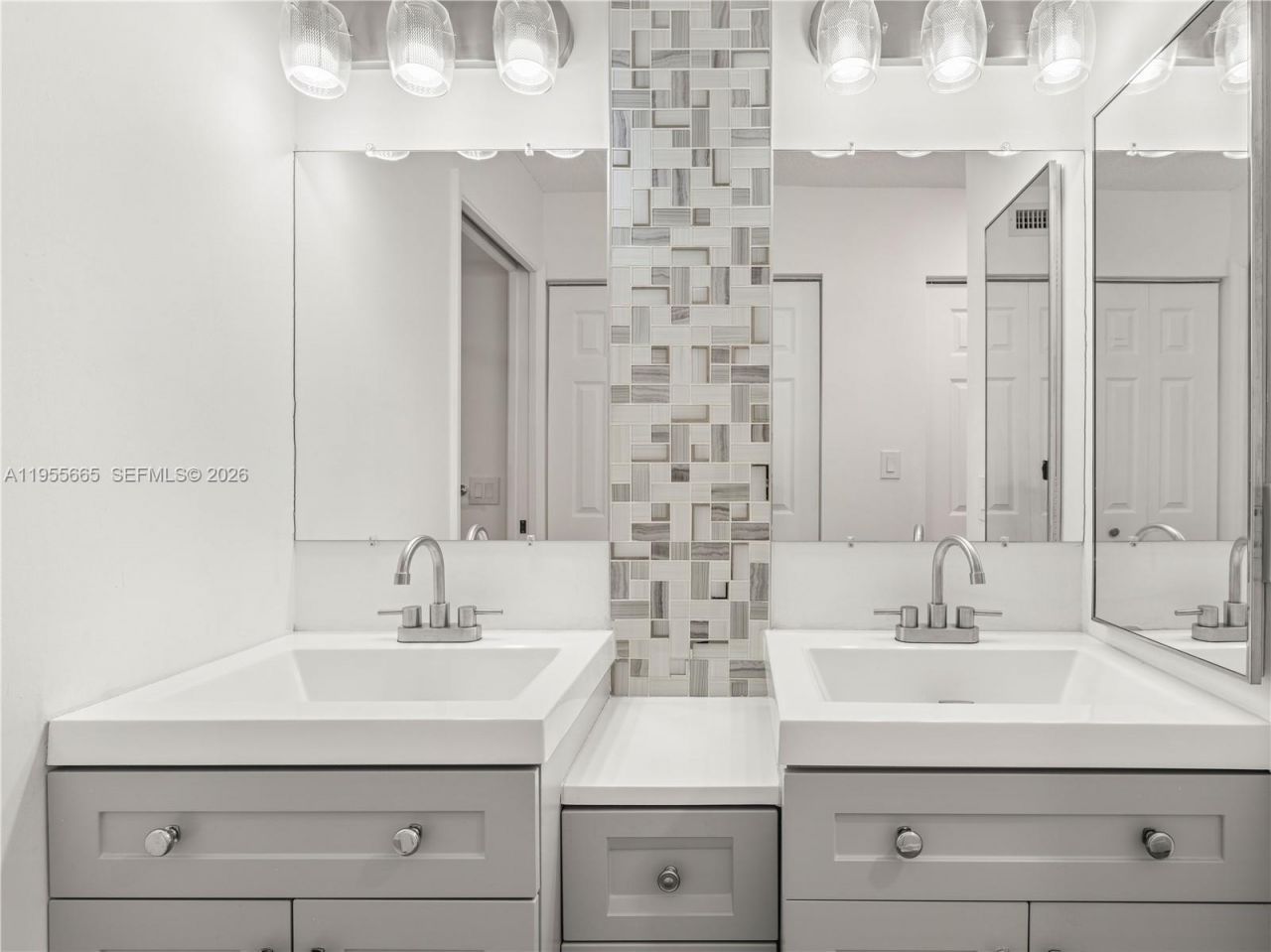 7547 Fairfax Dr, Unit 210, Tamarac, FL 33321 Photo