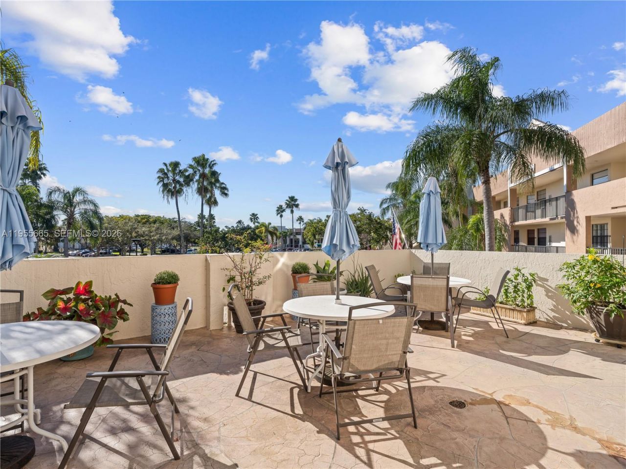 7547 Fairfax Dr, Unit 210, Tamarac, FL 33321 Photo