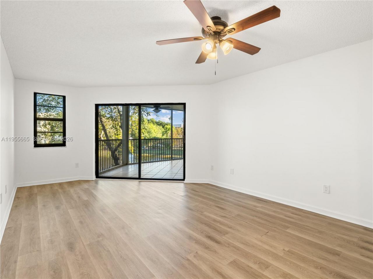 7547 Fairfax Dr, Unit 210, Tamarac, FL 33321 Photo