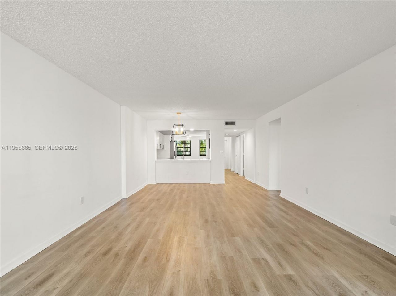 7547 Fairfax Dr, Unit 210, Tamarac, FL 33321 Photo