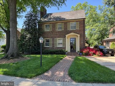 1812 N HANCOCK STREET, ARLINGTON, VA 22201