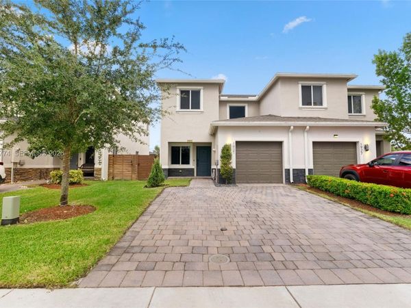 1921 SE 8th Pl, Homestead, FL 33034