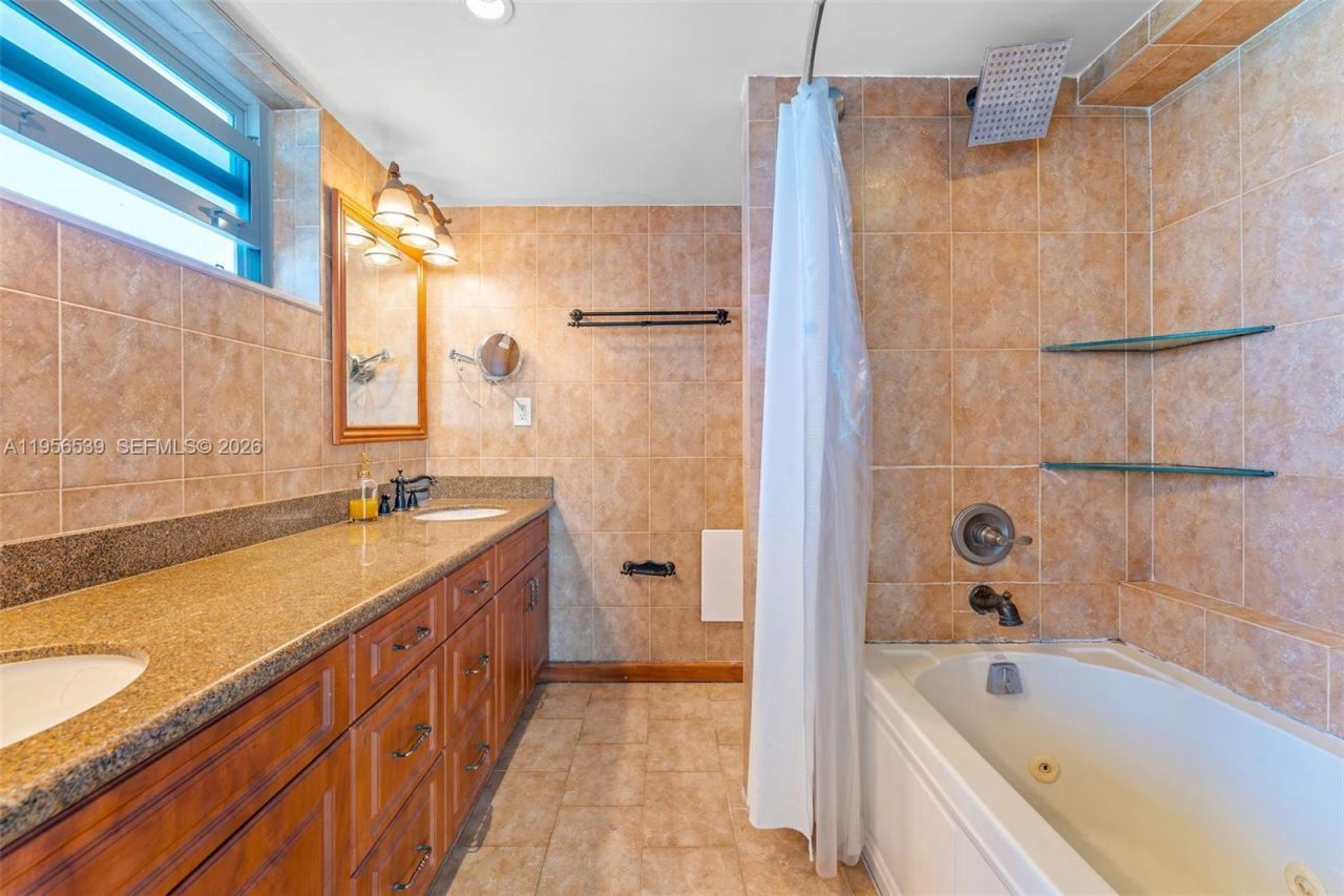 Please Call For Address, Unit 1019, Miami Beach, FL 33140 Photo