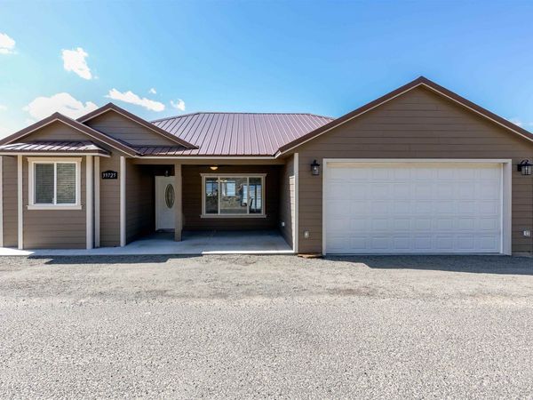 39725 N Overlook Ln, Seven Bays, WA 99122