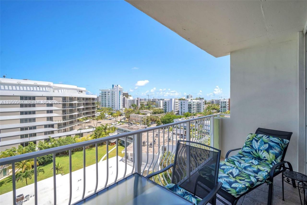 10350 W Bay Harbor Dr, Unit 8F, Bay Harbor Islands, FL 33154 Photo