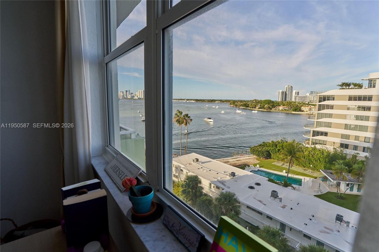 10350 W Bay Harbor Dr, Unit 8F, Bay Harbor Islands, FL 33154 Photo