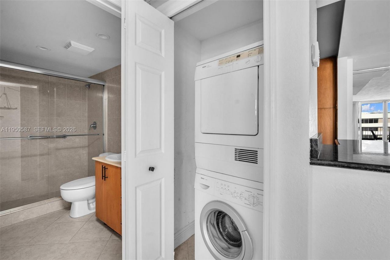 10350 W Bay Harbor Dr, Unit 8F, Bay Harbor Islands, FL 33154 Photo