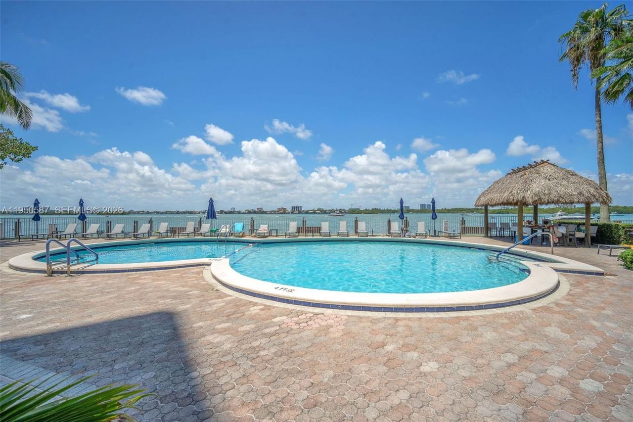 10350 W Bay Harbor Dr, Unit 8F, Bay Harbor Islands, FL 33154 Photo
