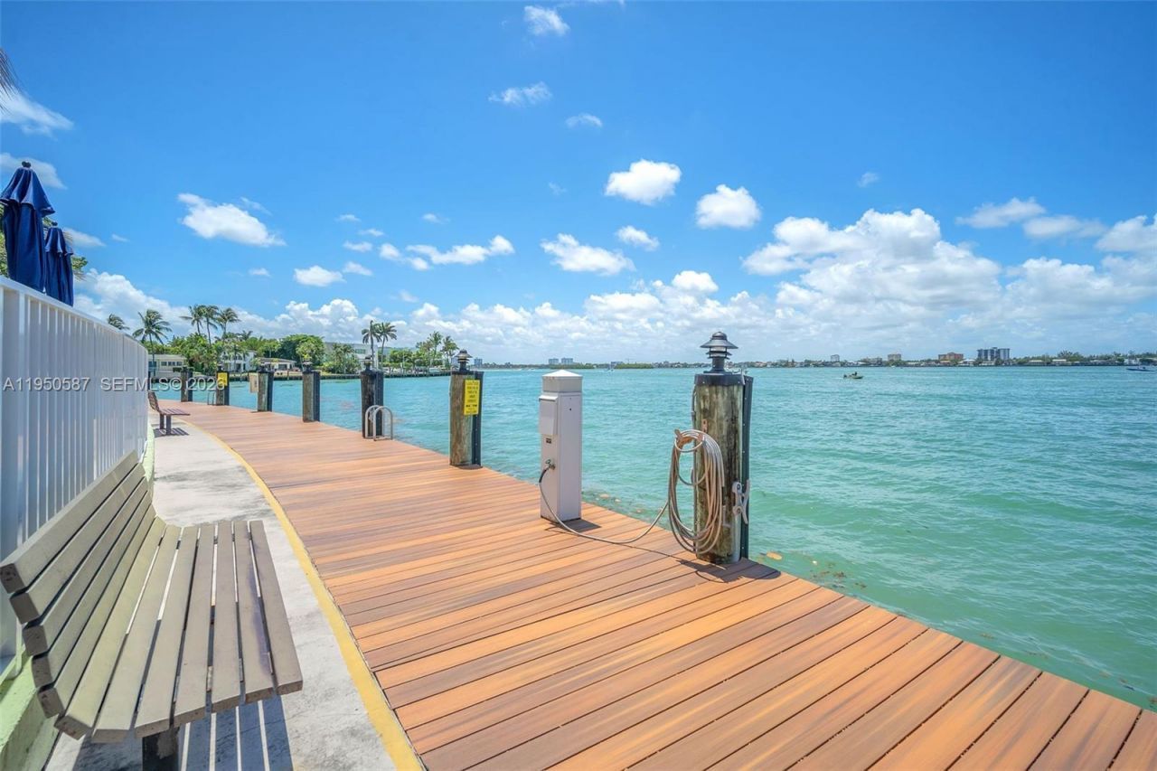 10350 W Bay Harbor Dr, Unit 8F, Bay Harbor Islands, FL 33154 Photo