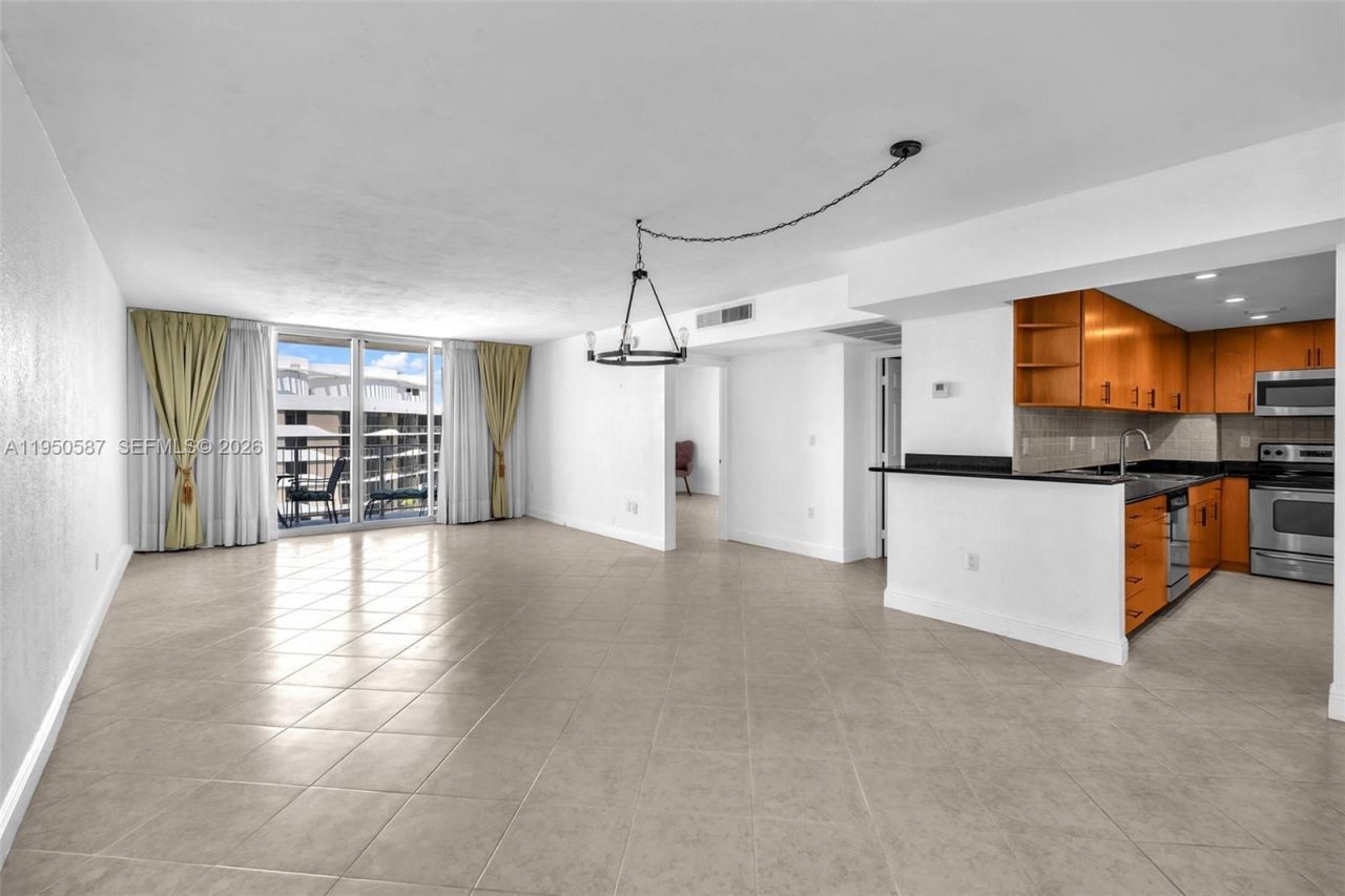 10350 W Bay Harbor Dr, Unit 8F, Bay Harbor Islands, FL 33154 Photo