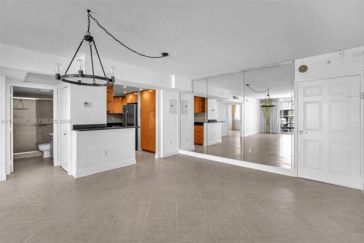 10350 W Bay Harbor Dr, Unit 8F, Bay Harbor Islands, FL 33154 Photo