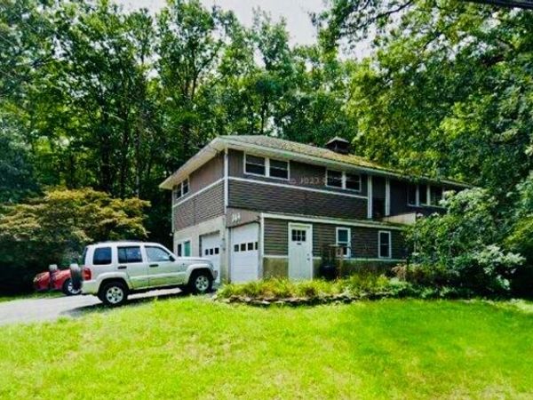 344 Union Ave, Bloomingdale, NJ 07403