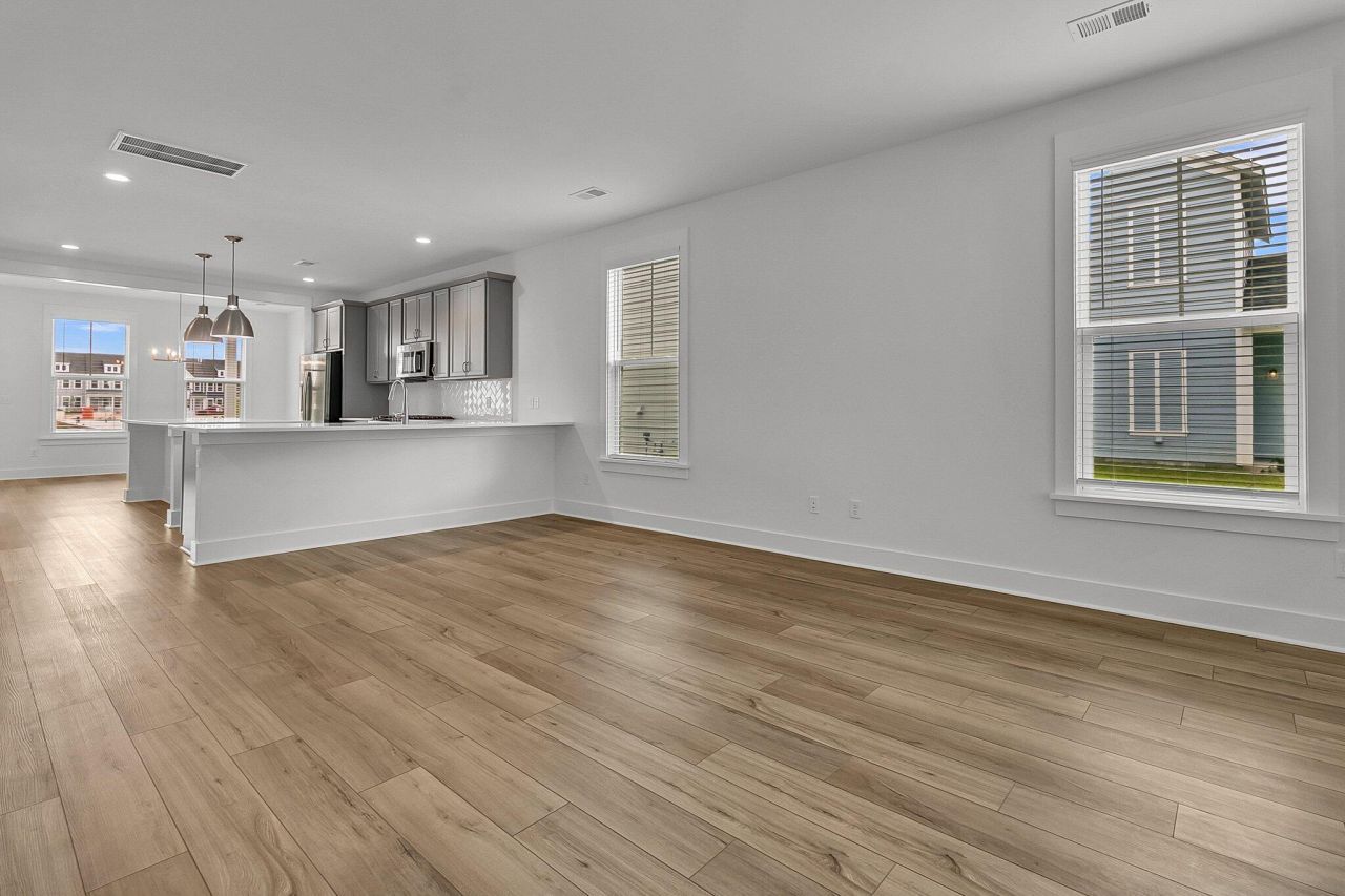 110 Crimson Street Photo 16