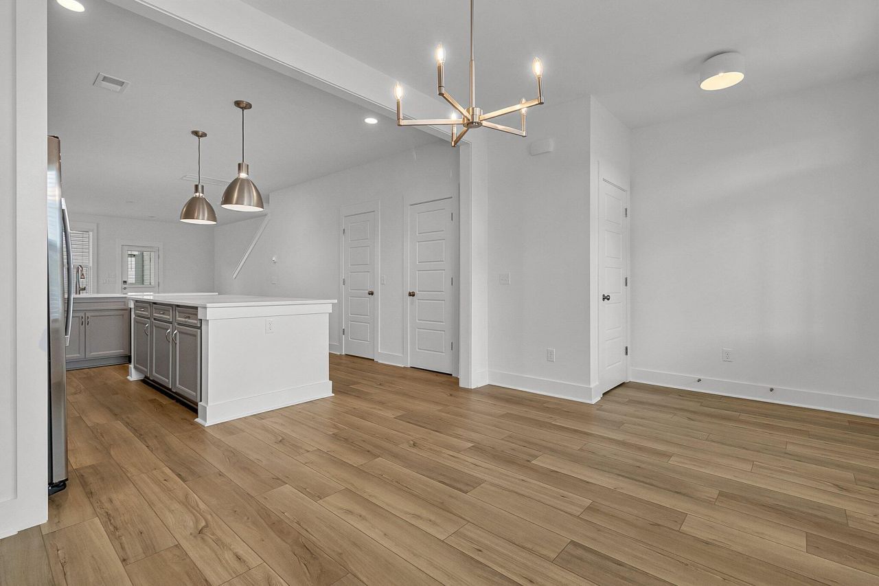 110 Crimson Street Photo 18