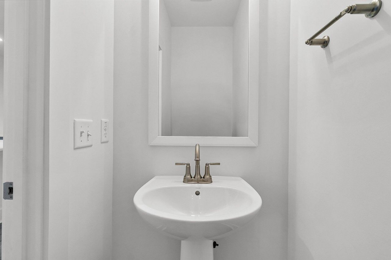 110 Crimson Street Photo 20