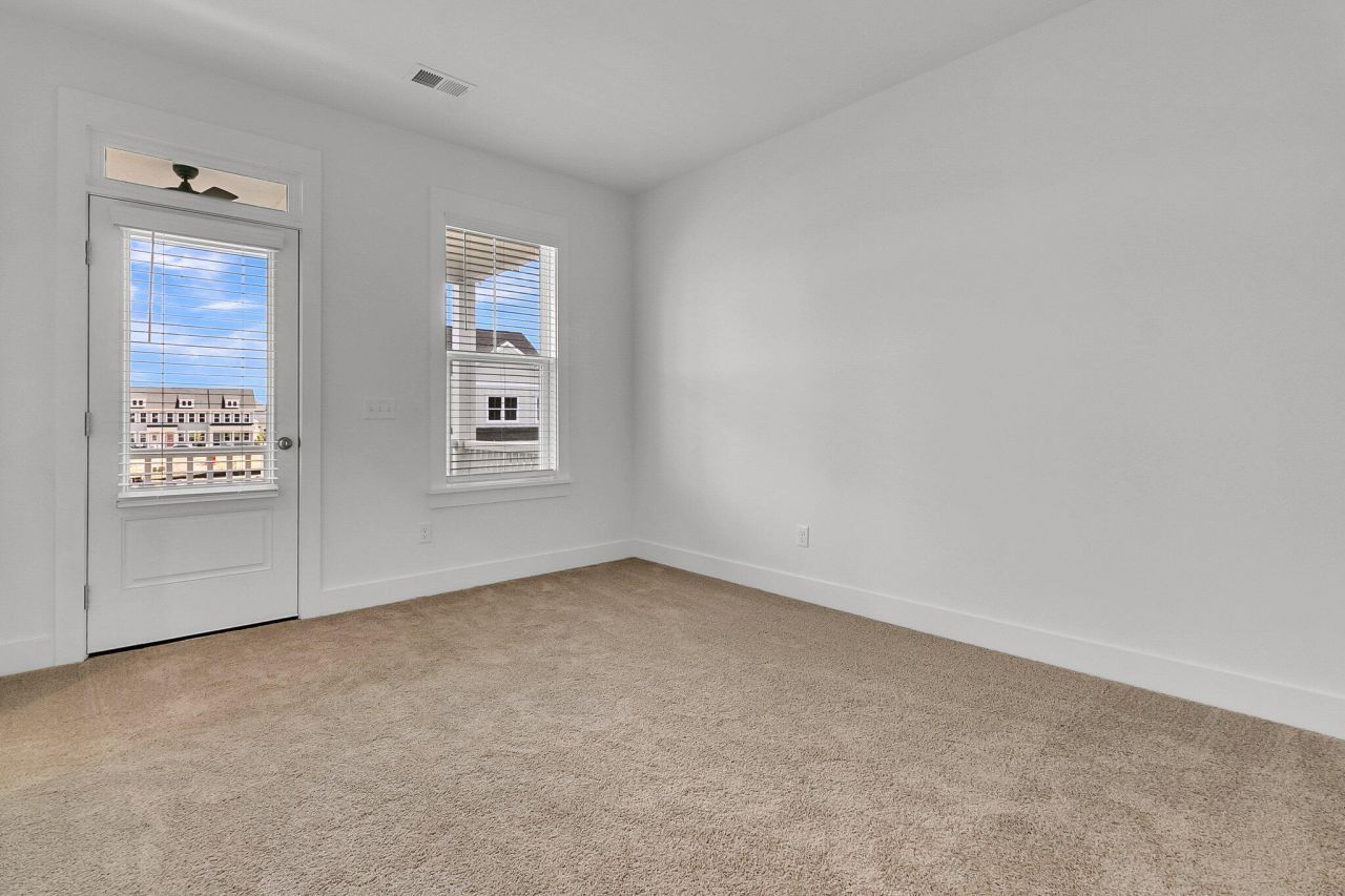 110 Crimson Street Photo 27