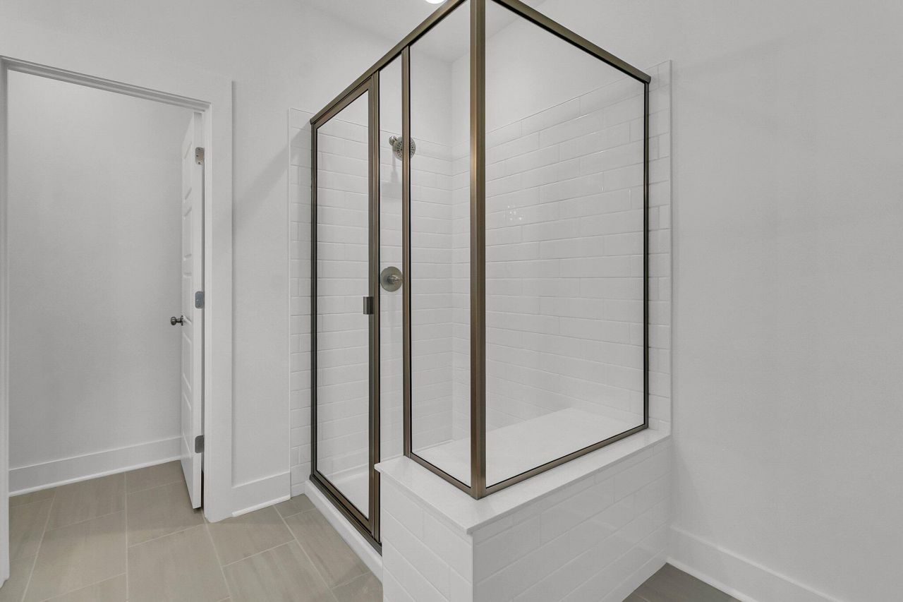 110 Crimson Street Photo 28