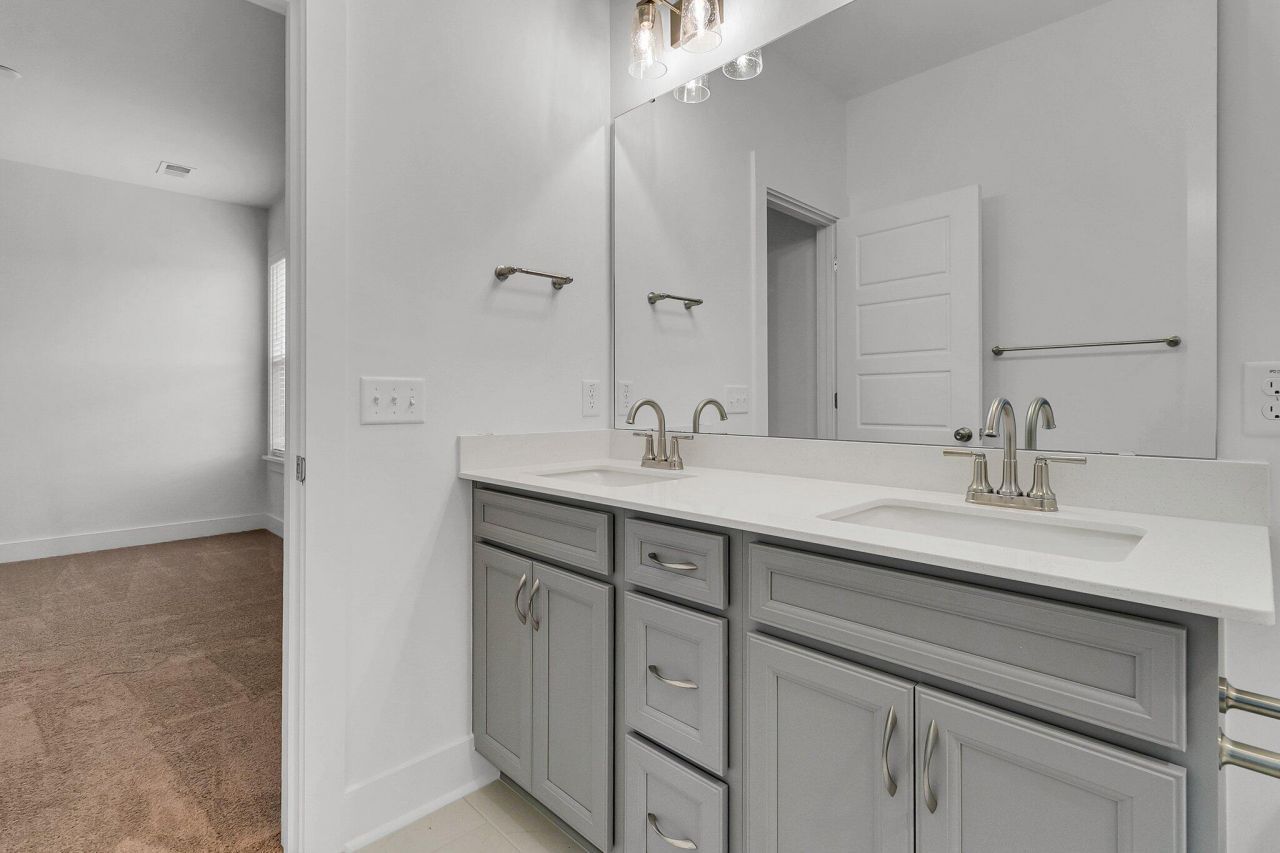 110 Crimson Street Photo 30