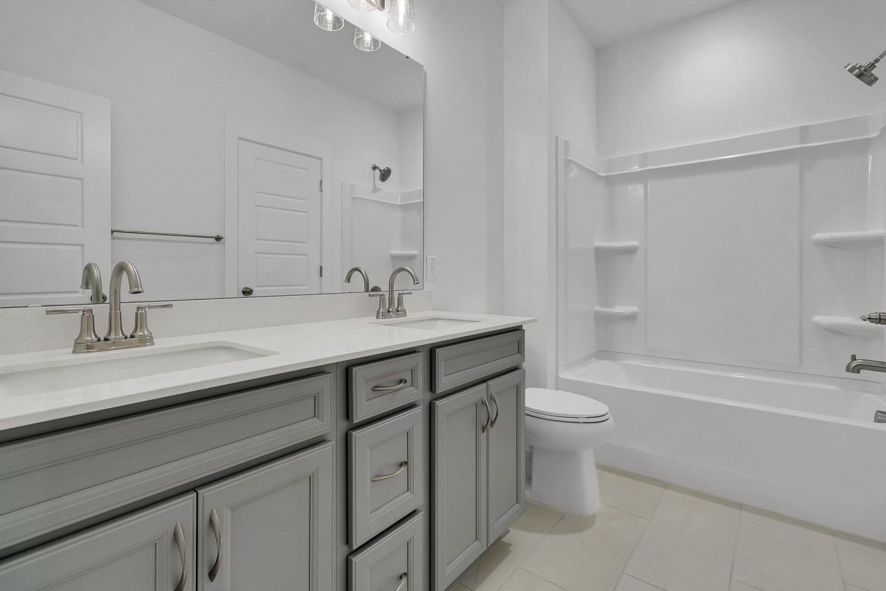 110 Crimson Street Photo 31