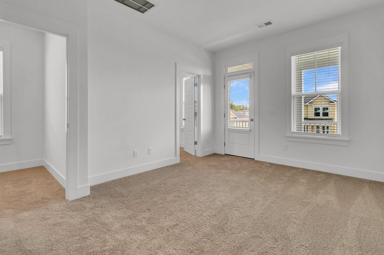 110 Crimson Street Photo 36