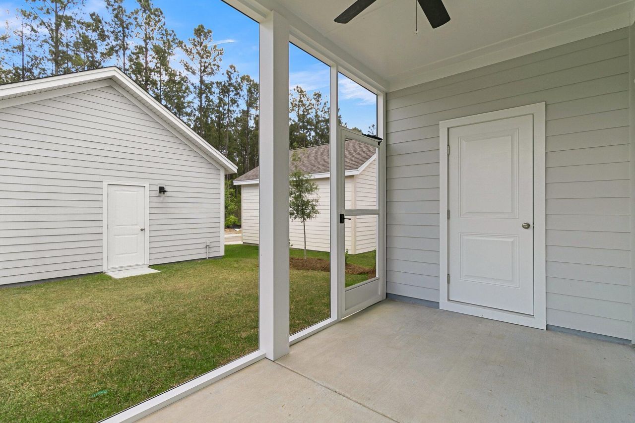 110 Crimson Street Photo 40