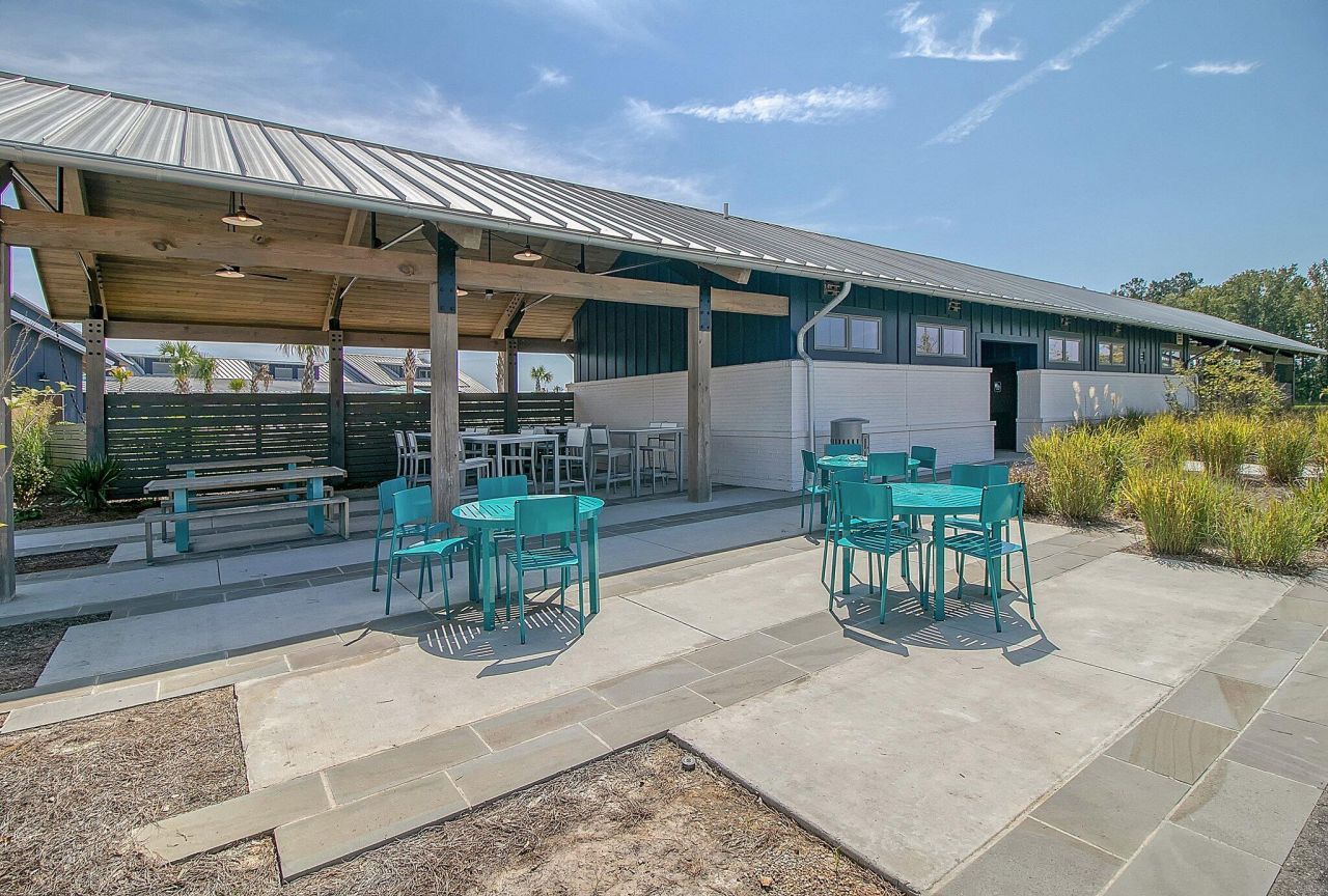 110 Crimson Street Photo 48