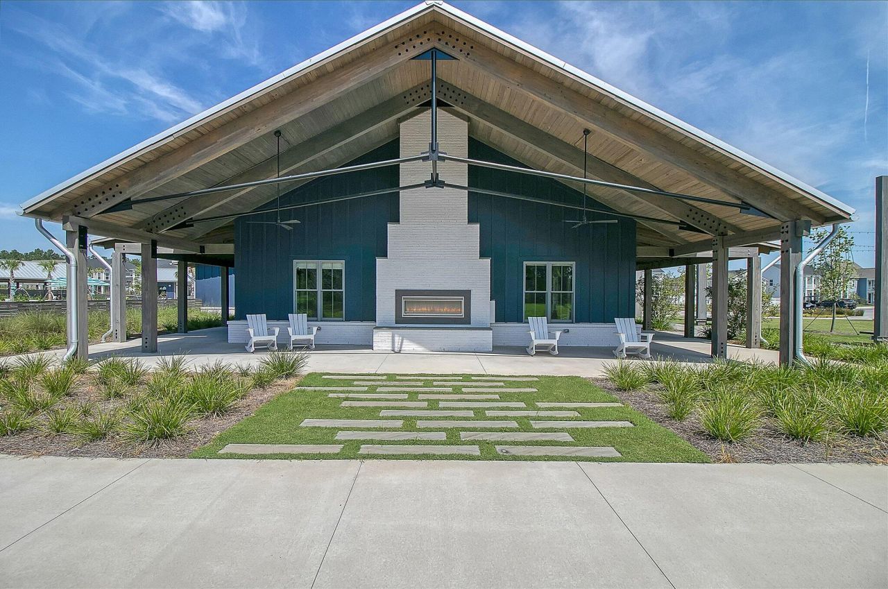 110 Crimson Street Photo 53