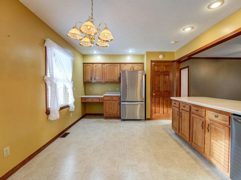 203 Westbury Drive, Greenville, OH 45331 Photo 11