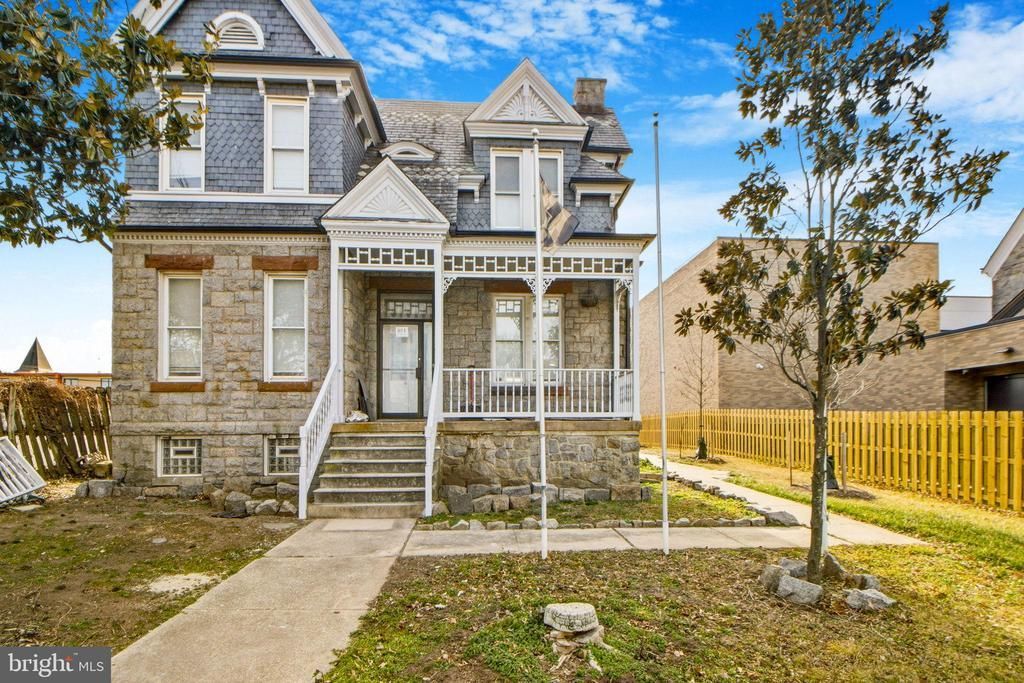 317 E Patapsco Avenue, Baltimore, MD 21225 Main Photo