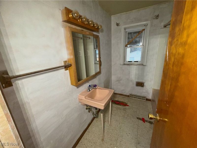 141 WEST Boulevard, Mingo Junction, OH 43938 Photo 25