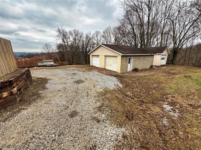 141 WEST Boulevard, Mingo Junction, OH 43938 Photo 4