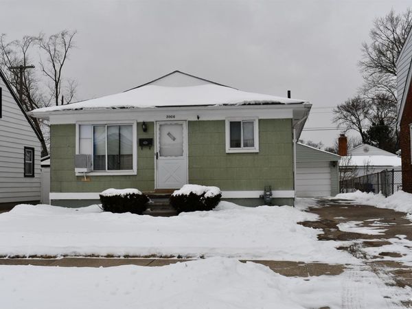 20616 Powers Avenue, Dearborn Heights, MI 48125