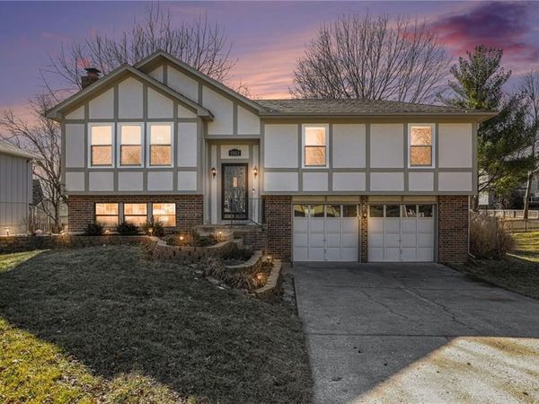 15113 W 91st Place, Lenexa, KS 66219