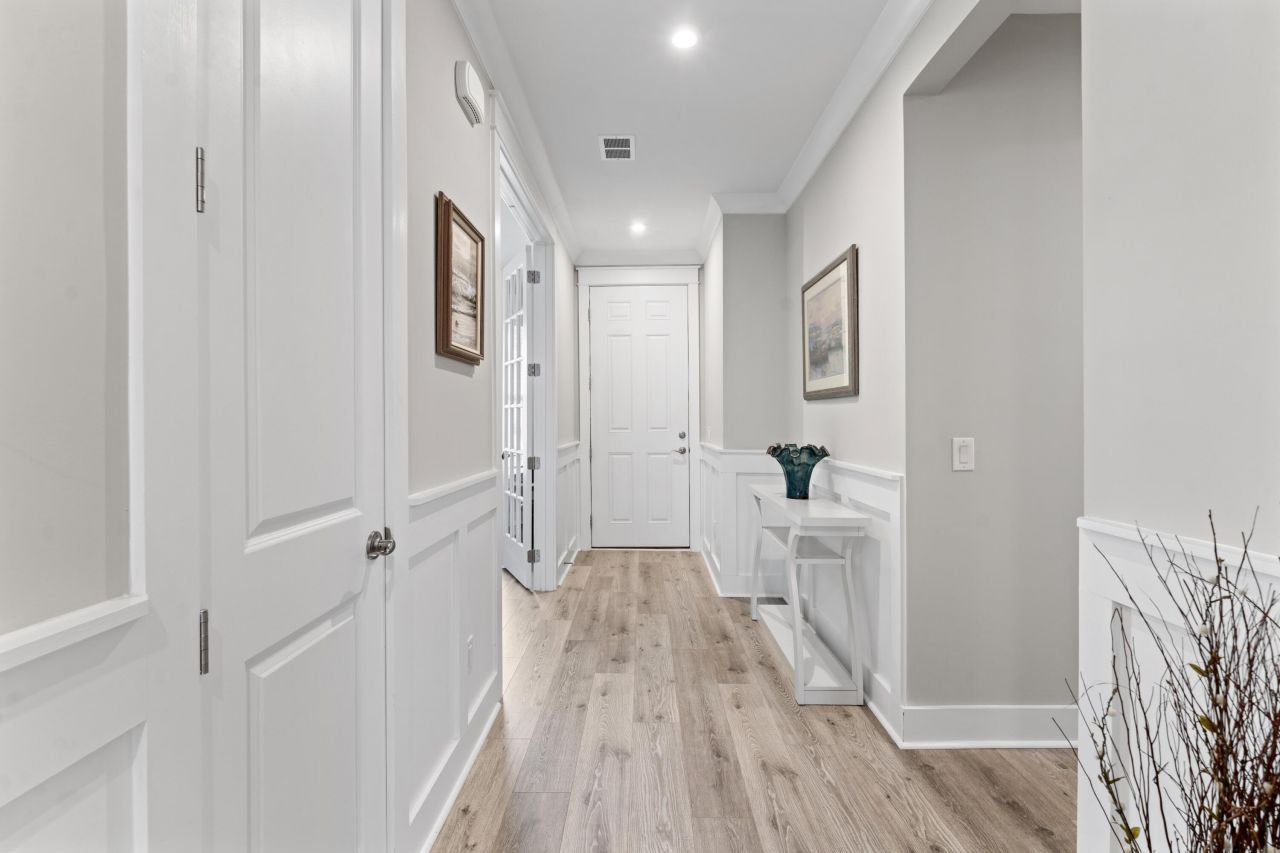 119 Leeward Landing Photo 15