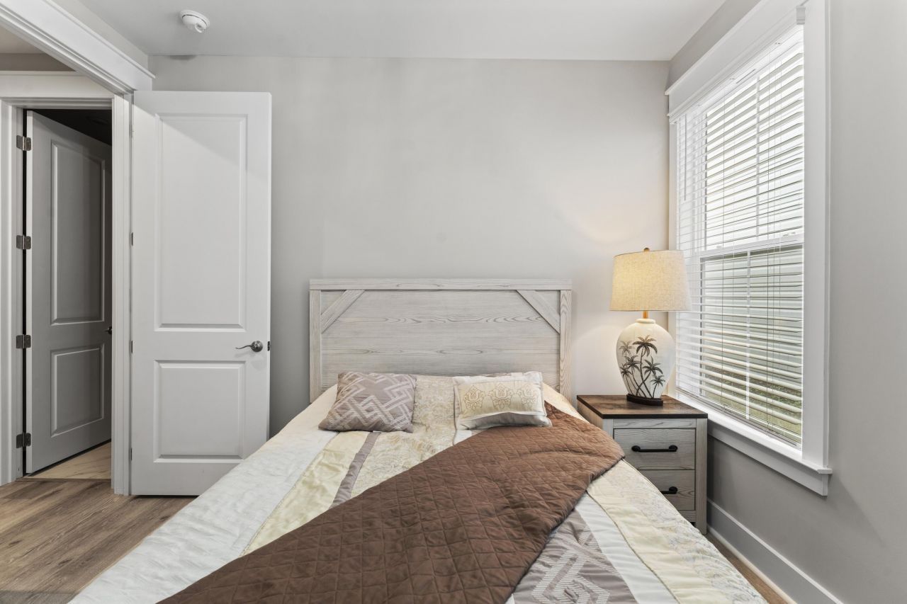 119 Leeward Landing Photo 18