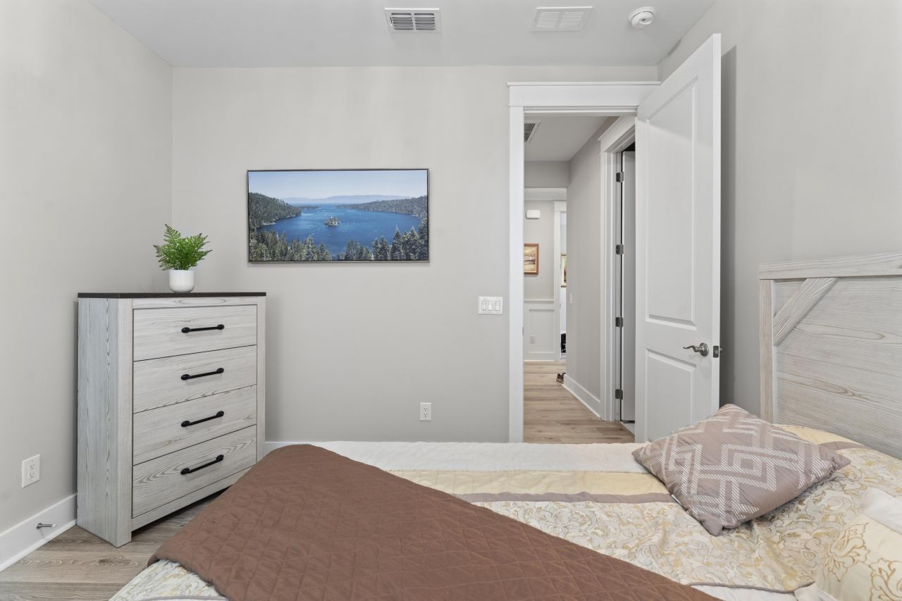 119 Leeward Landing Photo 19