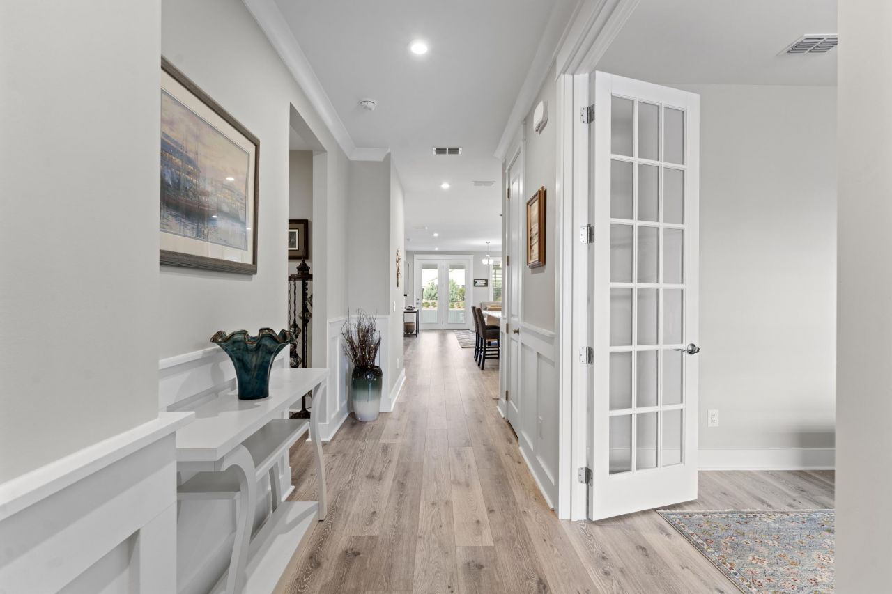 119 Leeward Landing Photo 4