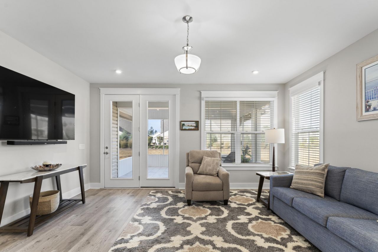 119 Leeward Landing Photo 42