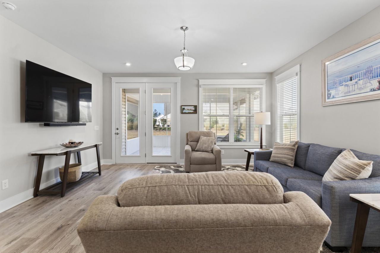 119 Leeward Landing Photo 43