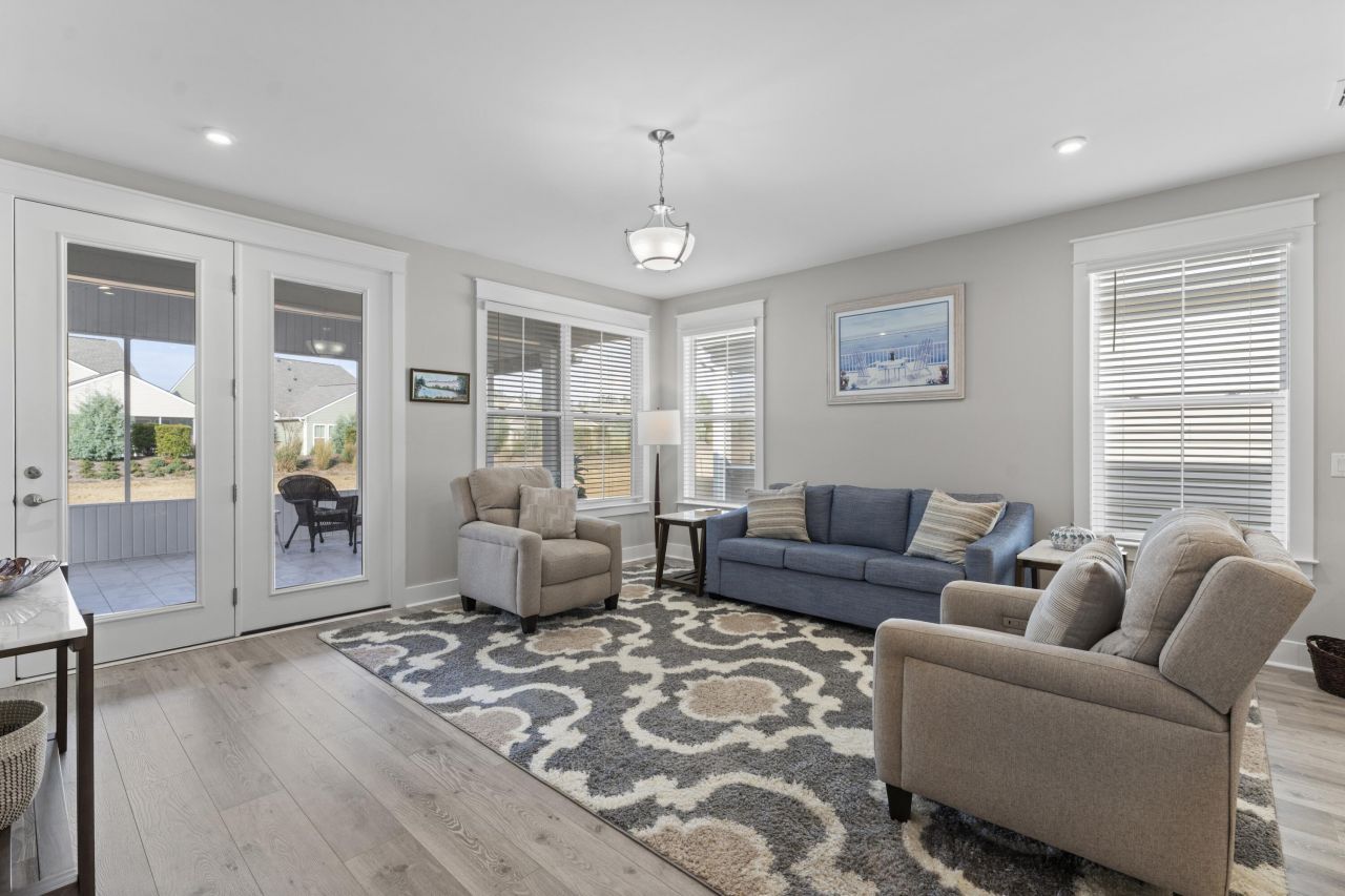 119 Leeward Landing Photo 46