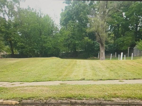 910 W Grove Street, Greenville, MI 48838